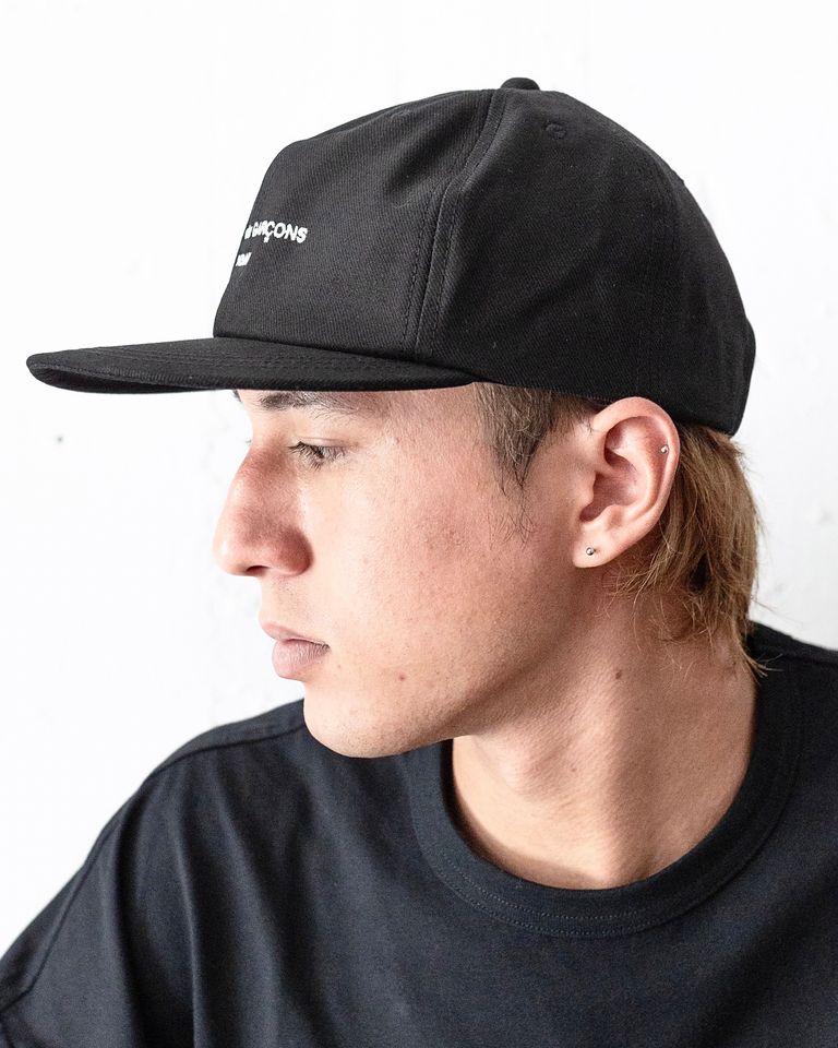 新品 コムデギャルソンオム 24AW 黒 ロゴキャップ 帽子