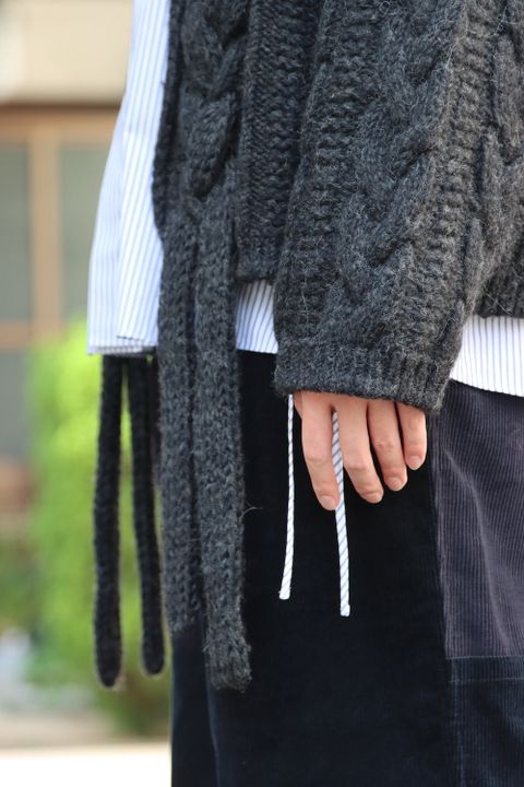 YOKE HAND KNITTING CABLE CARDIGAN(YK21AW0289S) style.2021.10.9.