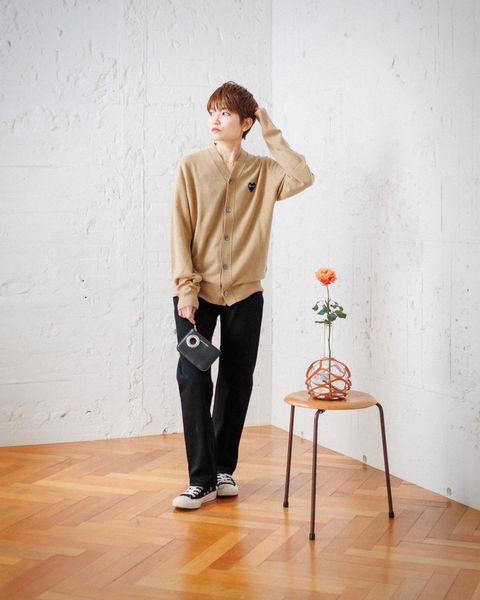 PLAY COMME des GARCONS V-NECK CARDIGAN style.2025.2.14