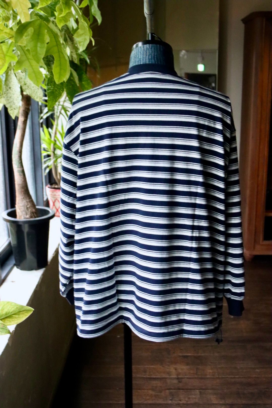 イズネス25AW BALLOON STRIPES LONG SLEEVE T SHIRT(1004AWCS03)NAVY x WHITE border