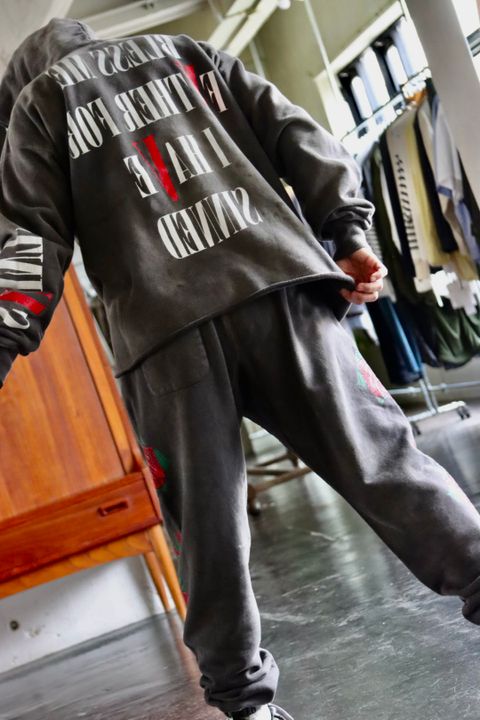 ©SAINT M×××××× 22SS VLONE HOODIE style.
