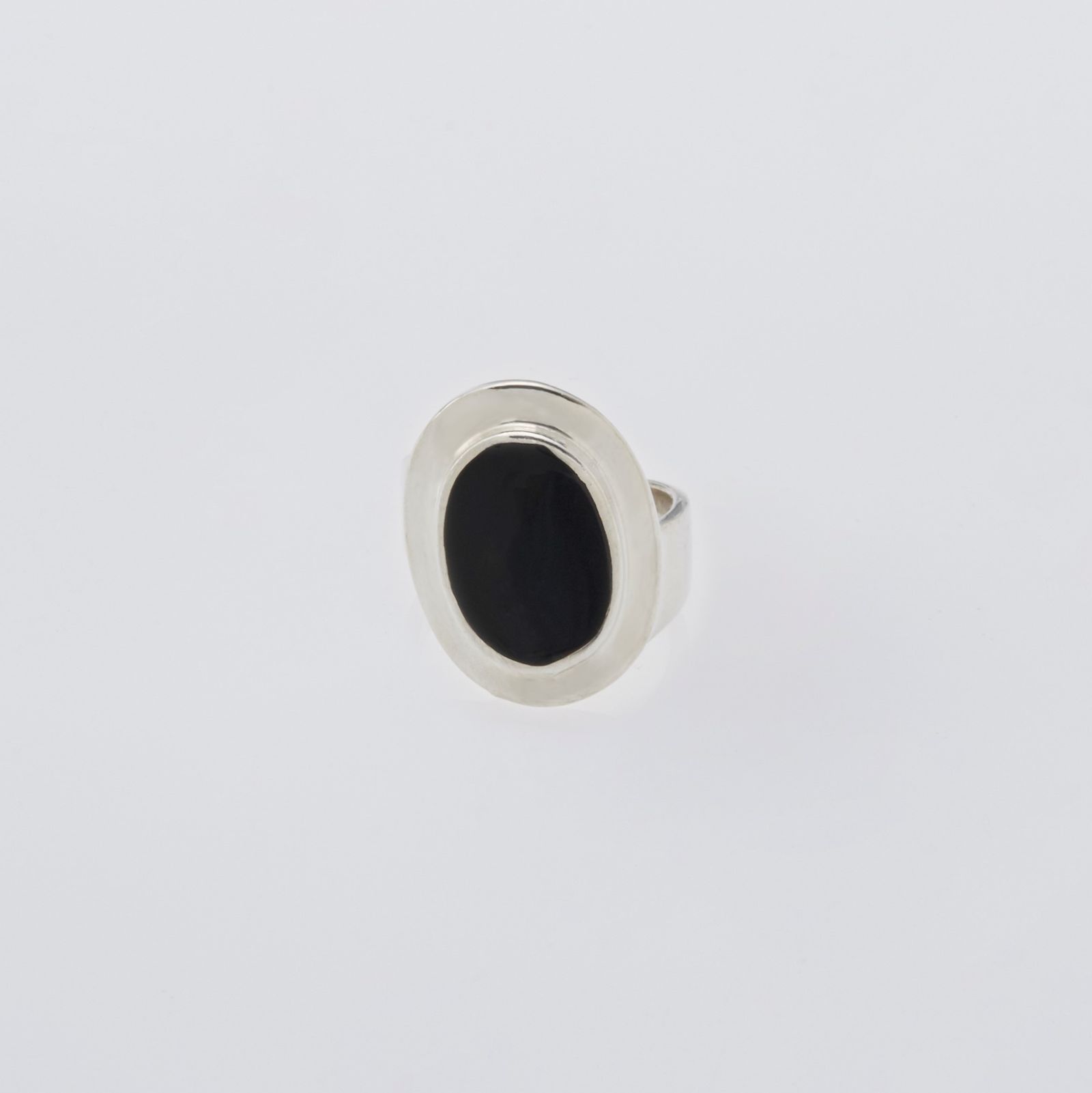 XOLO JEWELRY リング / Amulet Ring with Onyx (XOR042)