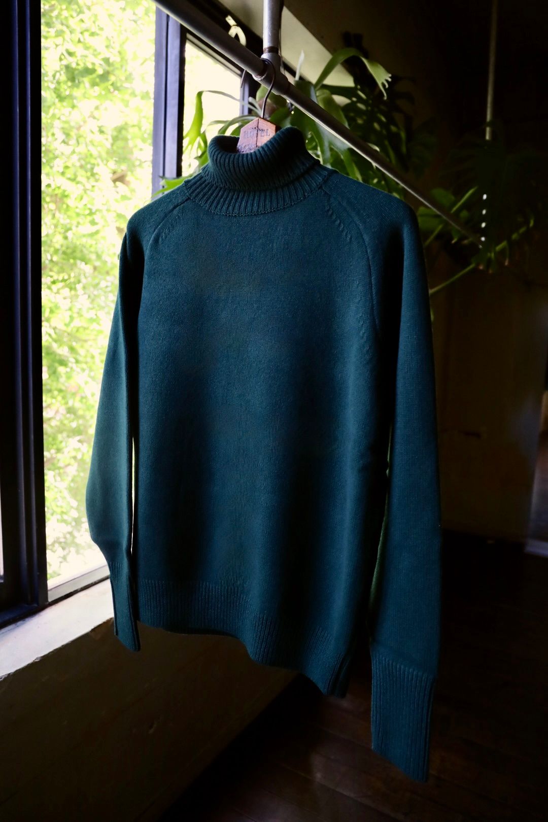 アプレッセ Turtleneck Sweater(24AAP-03-10K)GREEN