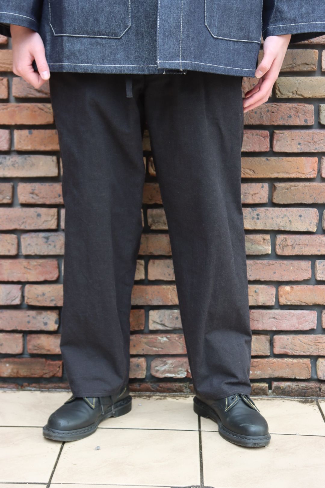 blurhms Selvage Twill Button Tuck Easy Pants style.2023.1.27 