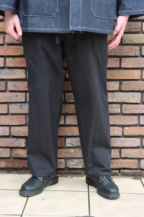 blurhms Selvage Twill Button Tuck Easy Pants style.2023.1.27
