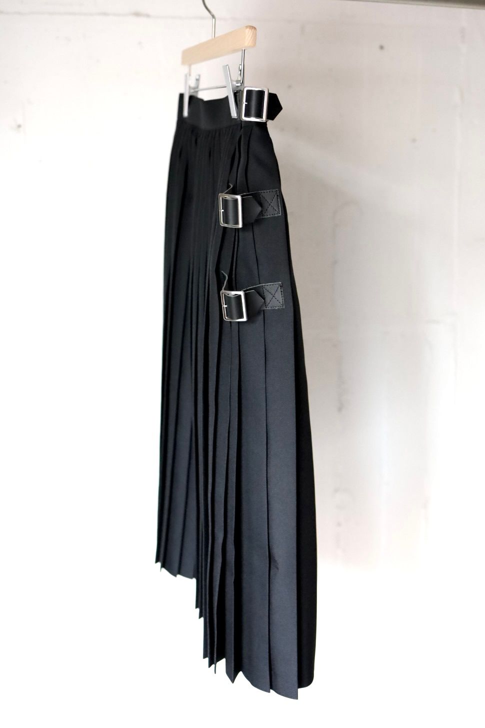 tao 26FW エステルツイルプリーツスカート(TR-S020-051-1)BLACK☆8月7日(金)発売！