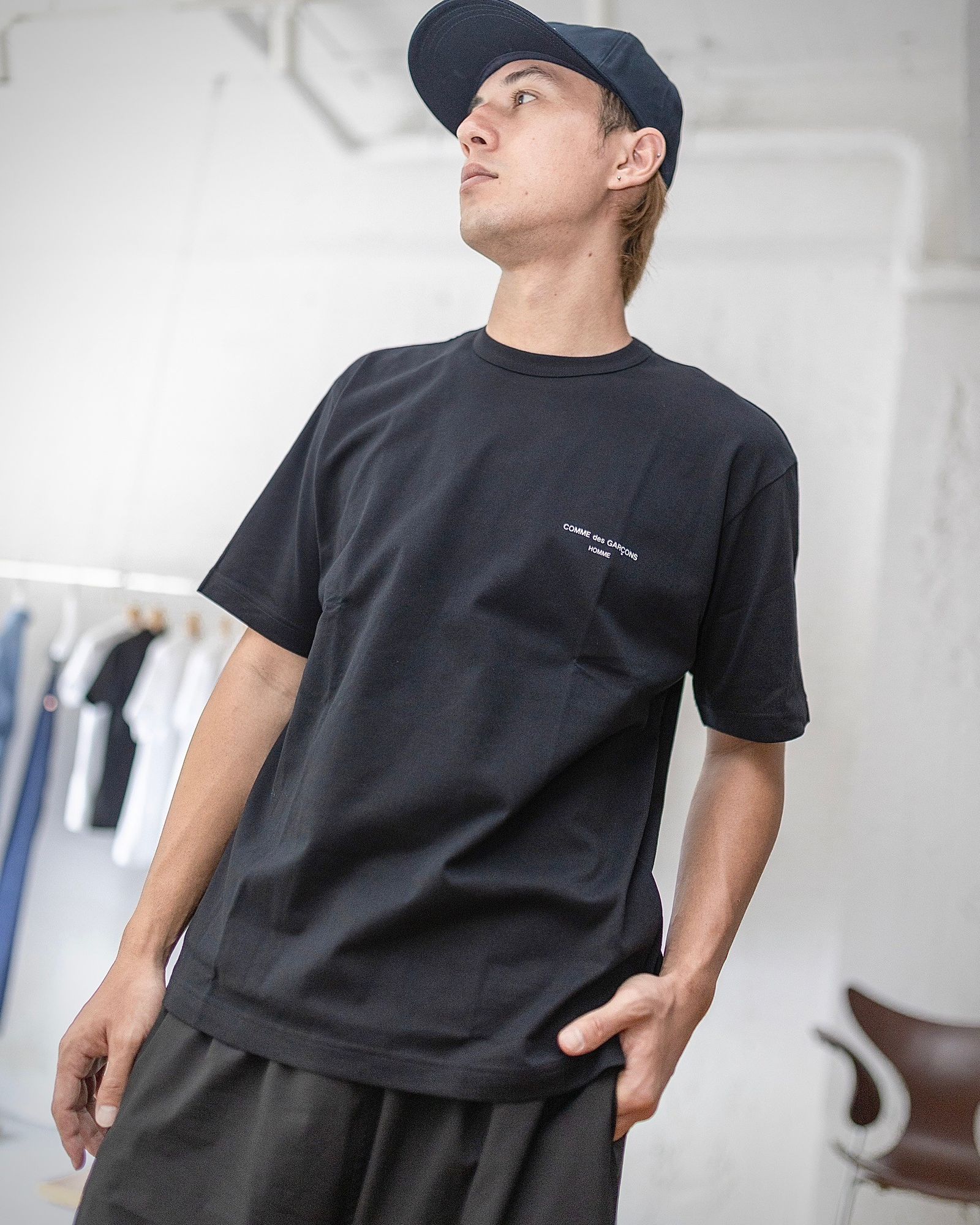 COMME des GARCONS HOMME - コムデギャルソンオム24AW ロゴTシャツ(HN-T101-051)BLACK☆8月3日(土)発売！  | mark