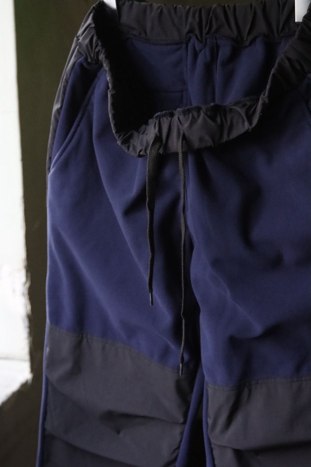 イズネス22AW THM FLEECE PANTS (1003AWPT01)NAVY