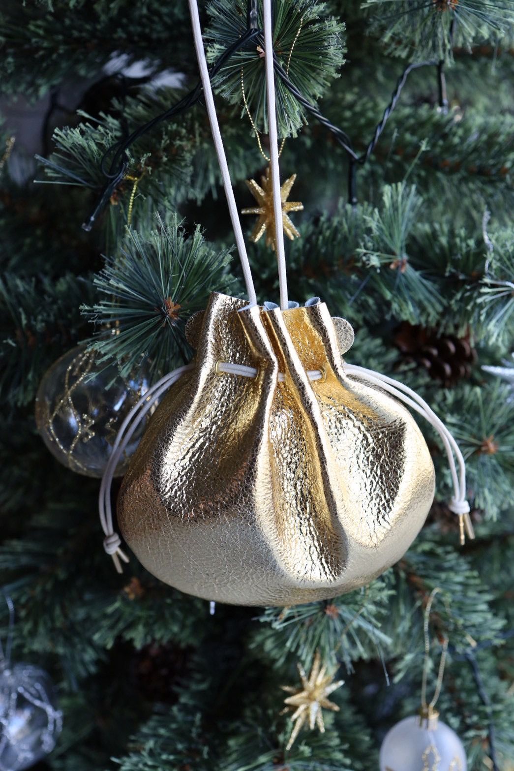 エンダースキーマ バッグpetal sac gloss(yv-b-psg)gold☆12月6日(土)発売！