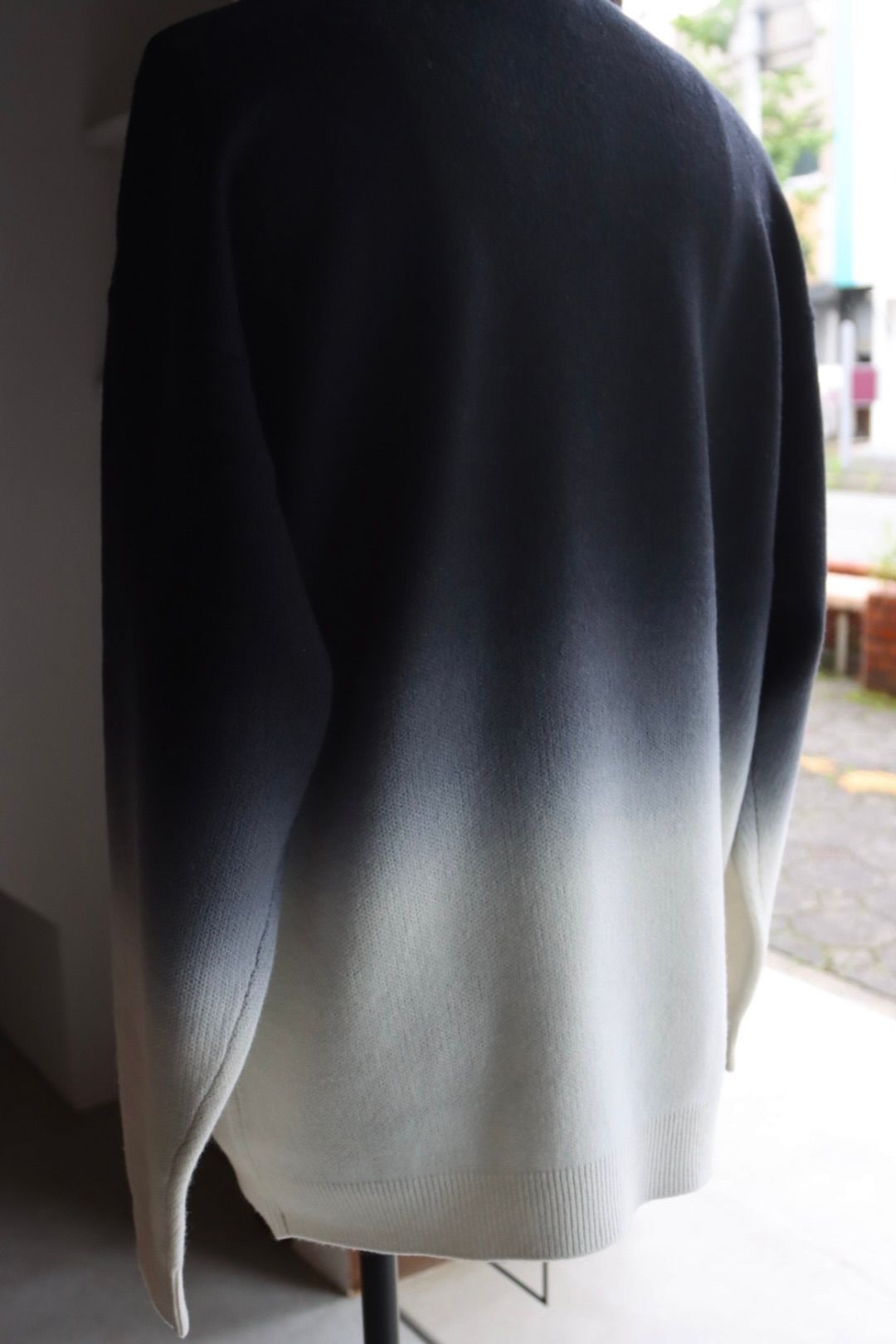 グラフペーパー 25AW Gradient Dyed Wool Hight Neck Knit(GU253-80491)BLACK☆9月27日(土)発売！