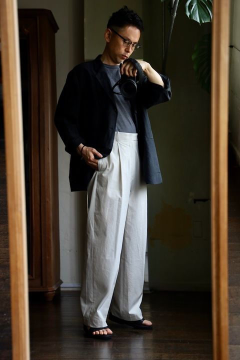 A.PRESSE High Density Weather Cloth Trousersスタイル
