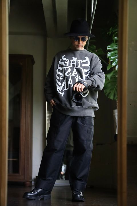 LASTMAN 24AW ラストマン大久保篤志 PRINTED CREW NECK "BONE"スタイル