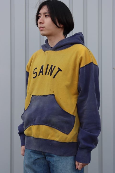 ©SAINT M×××××× フェルトフーディーYELLOW×NAVY style