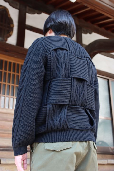 YOKE CROSSING CABLE CREW NECK KNIT(YK21AW0288S) style.2021.10.9