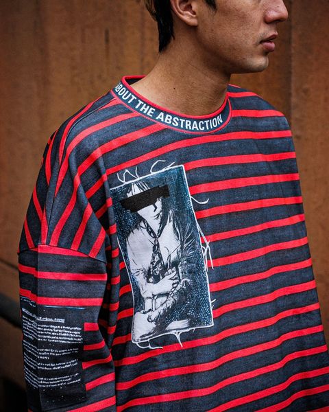 TALKING ABOUT THE ABSTRACTION ART REPLICA MOCK NECK スタイル