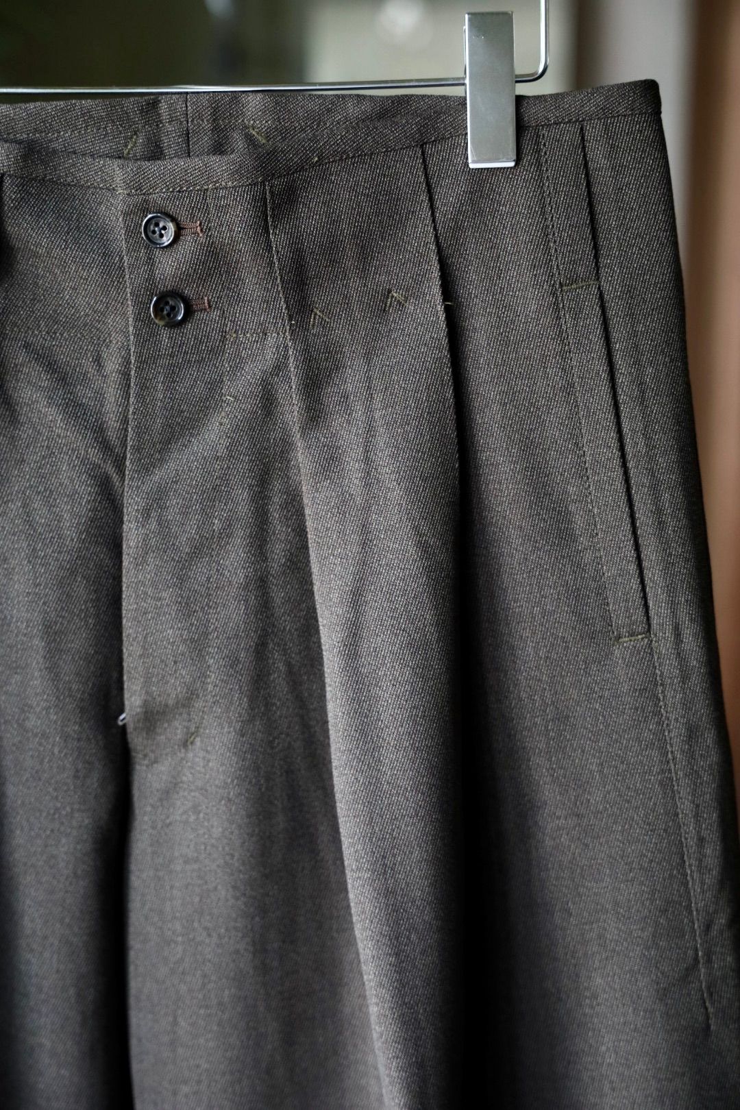 イズネス25AW PHOENIXX TRUSERS(25AW_16_1004AWPT02)BROWN☆8月23日(土)発売！