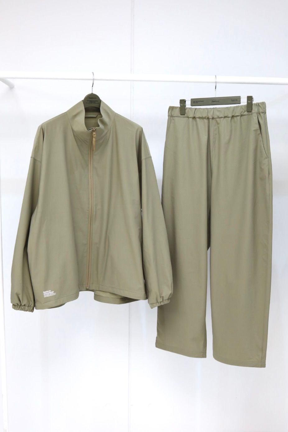 フレッシュサービス CORPORATE TRACK SUIT(FSC261-60160B)TAN☆2月28日(土)発売！
