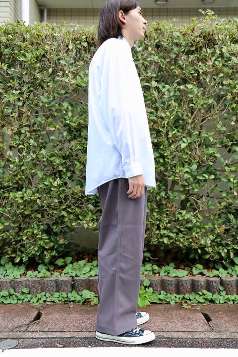 Graphpaper Hard Twill Belted Pants (GM203-40002B)GRAYスタイル.2020.7.25.
