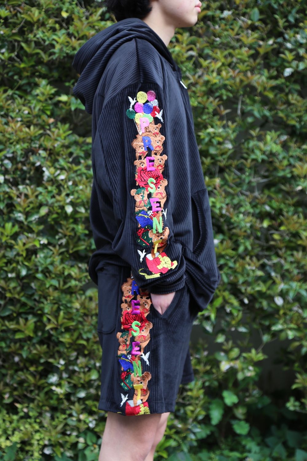 doublet CHAOS EMBROIDERY COMFY HOODIE style. 2021.04.16.