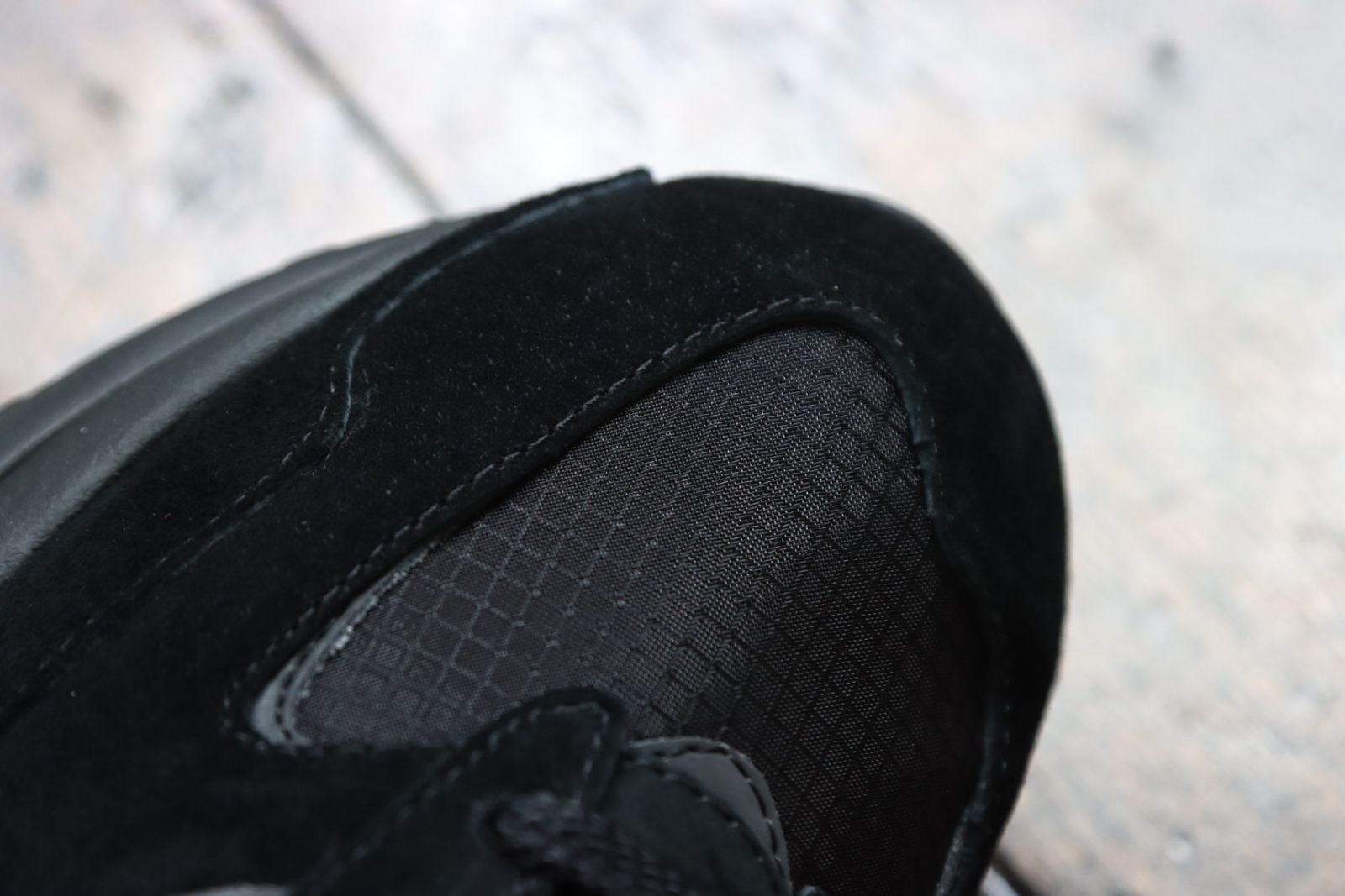 COMME des GARÇONS HOMME × New Balance 57/40コラボスニーカー COMME des GARÇONS HOMME × New Balance 57/40コラボスニーカー