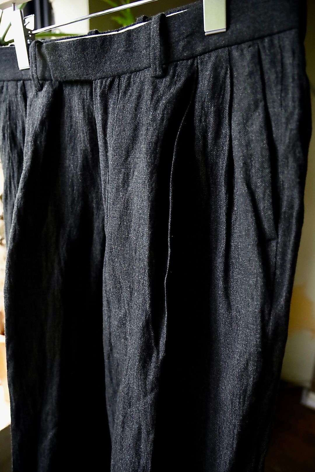 マーカウェア 26AW DOUBLE PLEATED  TROUSERS(A26C16PT01C )SUMIKURO☆新作発売！