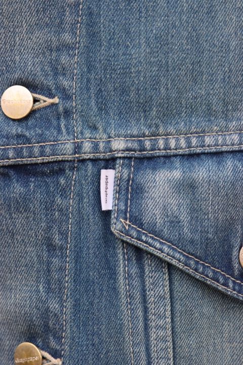 Graphpaper Selvage Denim Trucker Jacket(GU223-30016DB) style. 2022.07.28.