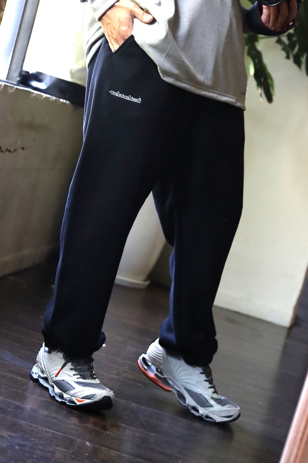 FreshServiceSport VIBTEX SWEAT PANTS スタイル
