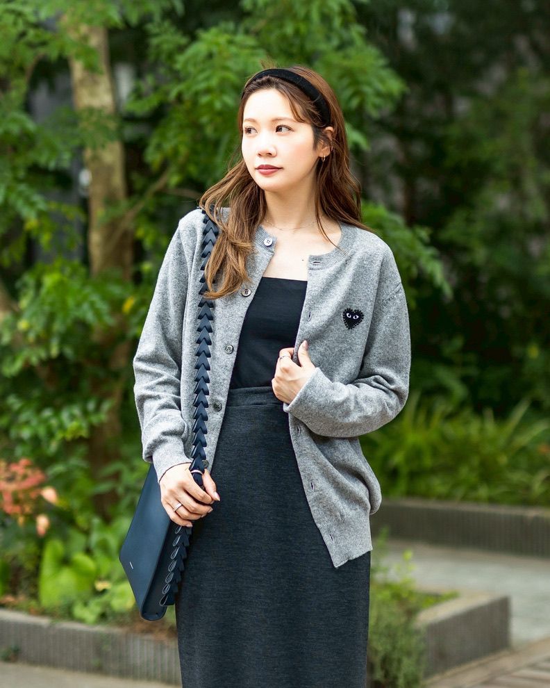 PLAY COMME des GARCONS(プレイ コムデギャルソン) 新作ROUNE-NECK RHINESTONE CARDIGAN(BLACK HEART)style.2025.8.7