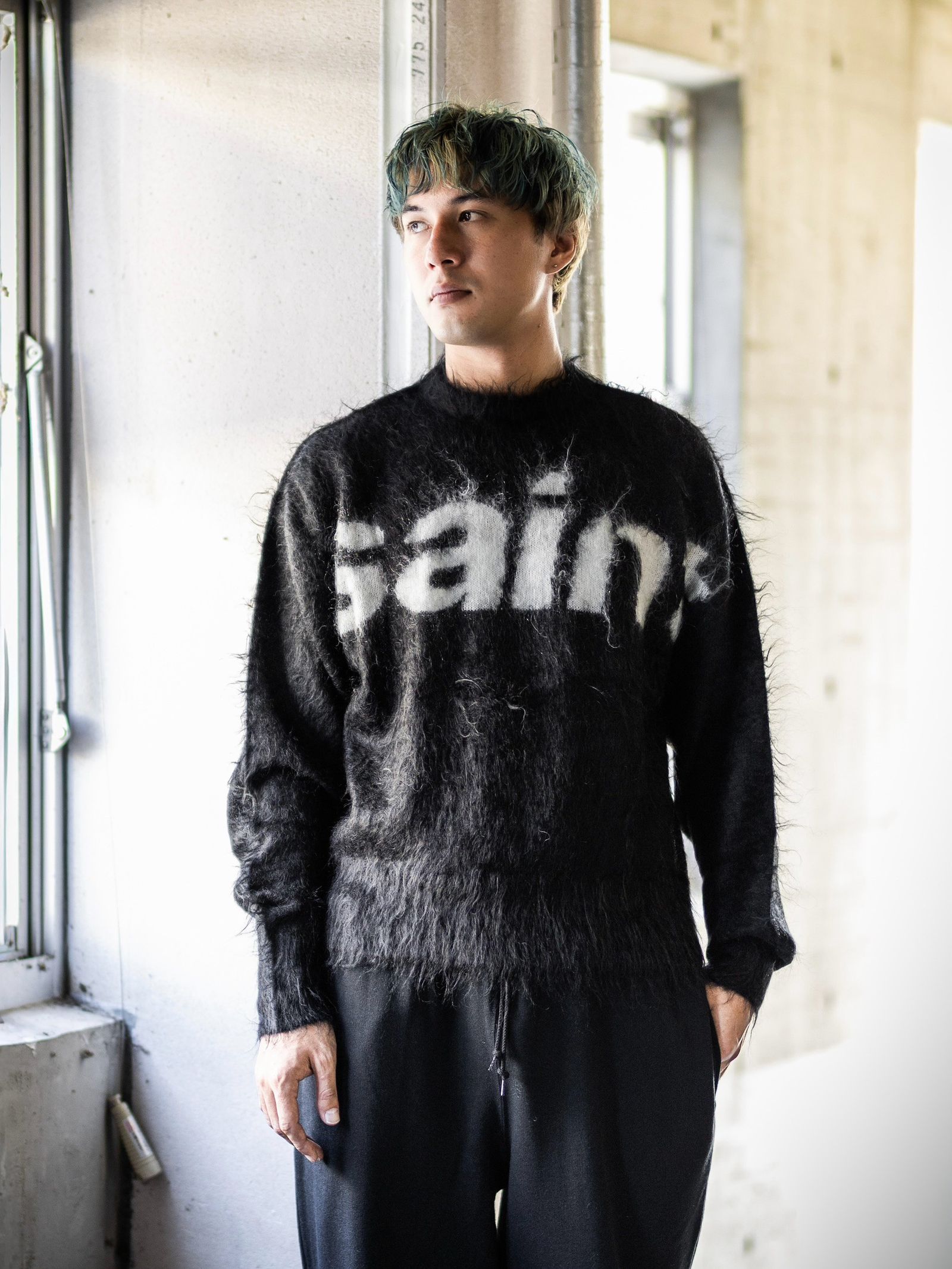 SAINT Mxxxxxx SAINT MOHAIR CREW KNIT MARKスタイル
