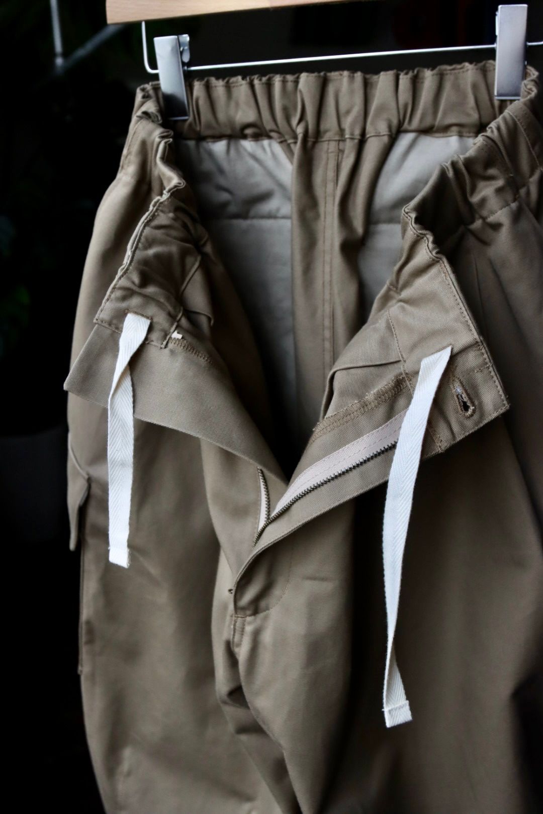 イズネス23SS バルーンカーゴパンツ BALLOON CARGO EZ PANTS(1004AWPT04)BEIGE