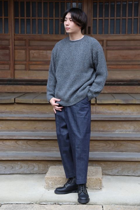 YOKE 20awより、3G BACK ZIP RIB CREW NECK BLUE GRAY style.2020.9.12.