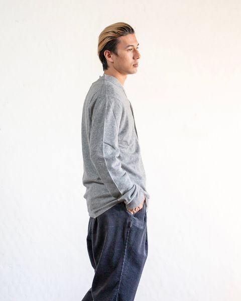 PLAY COMME des GARCONS V-NECK CARDIGAN  スタイル
