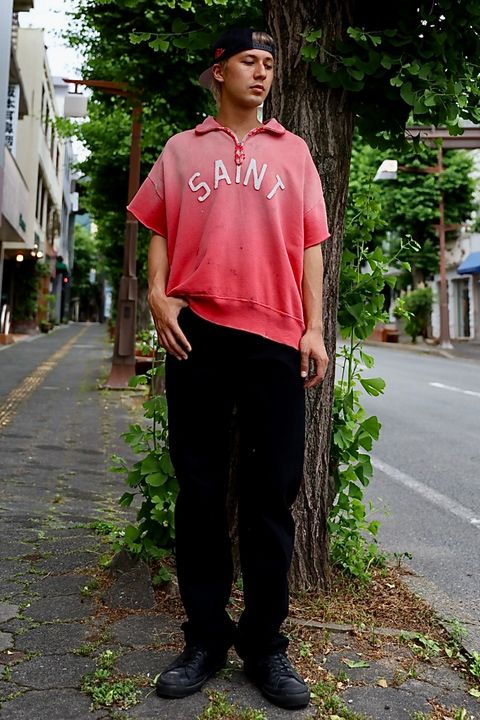 SAINT Mxxxxxx SAINT HALF ZIP SWEAT MARKスタイル