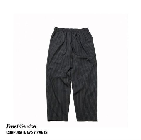 FreshService Corporate Easy Pants(BLACK STRIPE)スタイル