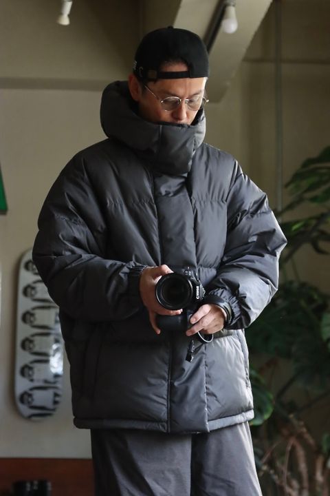 グラフペーパー22AW PERTEX Riversible Hooded Downスタイル.2022.9.23.