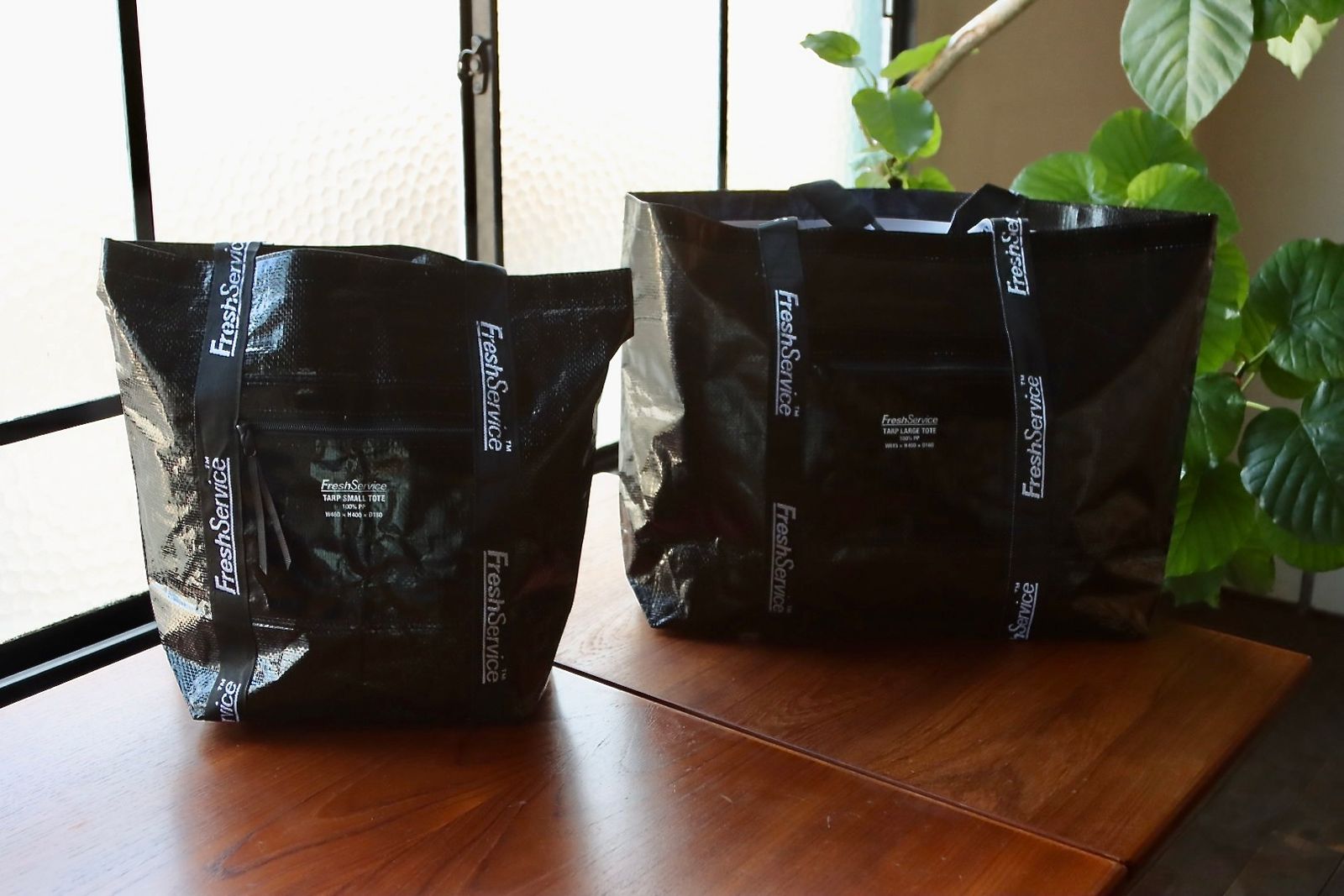 フレッシュサービストートバッグ TARP LARGE TOTE (BLACK)