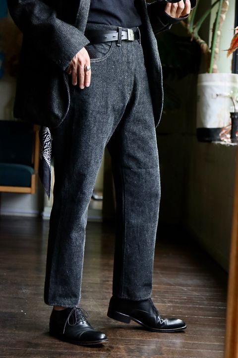 A.PRESSE 23AW Black Washed Denim Pantsスタイル