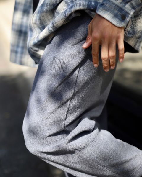 STRIPES FOR CREATIVE FW23 CROPPED FLEECE PANTSスタイル
