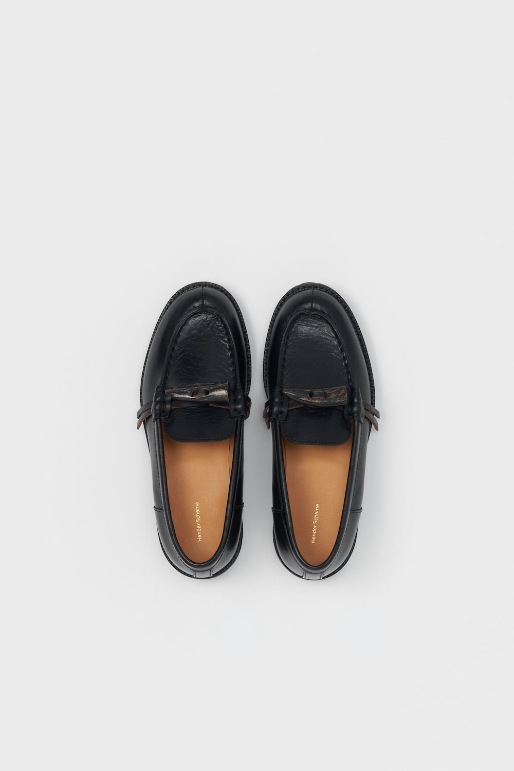 Hender Scheme 新作「horn loafer smooth(ol-s-hrl)」1月8日(土)発売