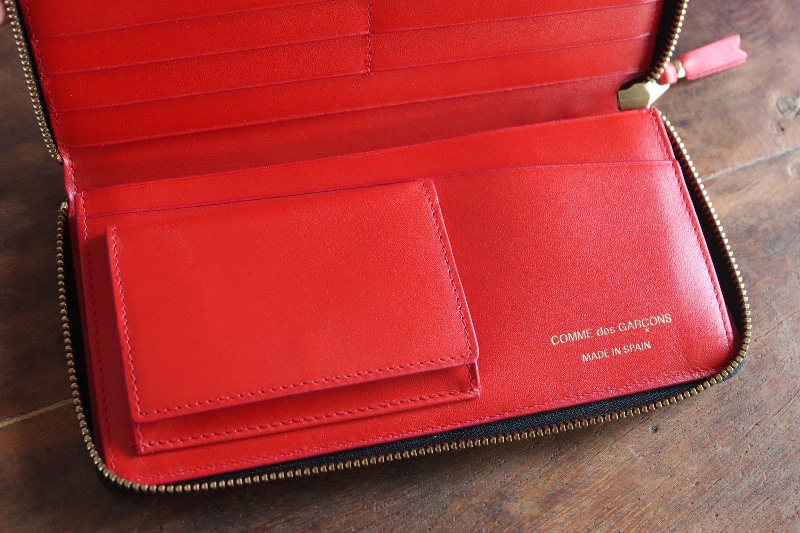 コムデギャルソン 財布 Wallet Huge Logo Wallet (SA0110HL)RED☆7月10日発売！
