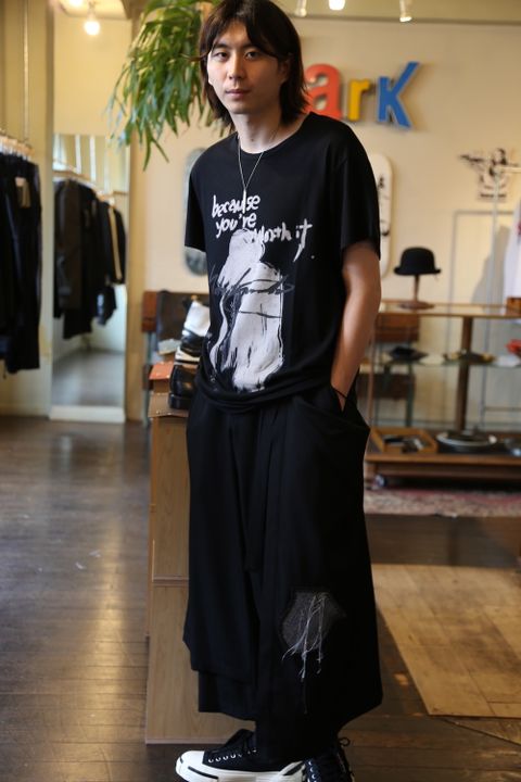 Yohji Yamamoto 丸首半袖メッセージプリントTシャツスタイル.2020.7.25.