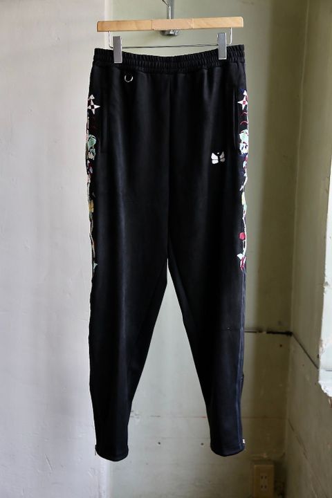 doublet CHAOS EMBROIDERY SUEDE TRACK PANTS"BLACK"style.2020.8.8.