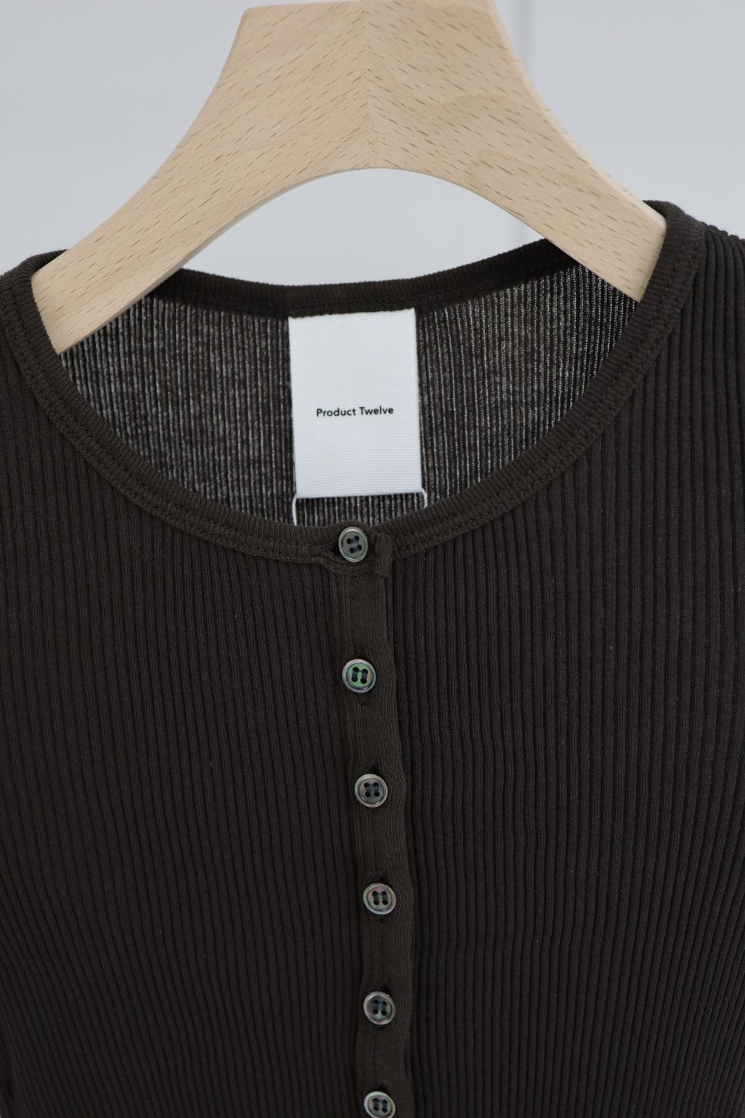 【Women's】プロダクトトゥエルブ  C/N Rib Cropped Button Up Top(26SS-WCS13)BROWN☆新作発売！