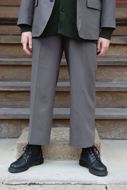 UNIVERSAL PRODUCTS CREPE UNCONSTRUCTED 2B JACKET style.2022.1.30.