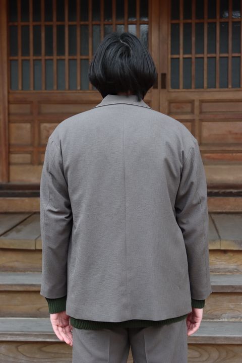 UNIVERSAL PRODUCTS CREPE UNCONSTRUCTED 2B JACKET style.2022.1.30.