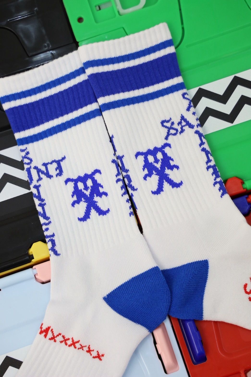 セントマイケル SINNER SOCKS (SM-HR1-0000-109)WHITE/BLUE★10月11日(土)発売！