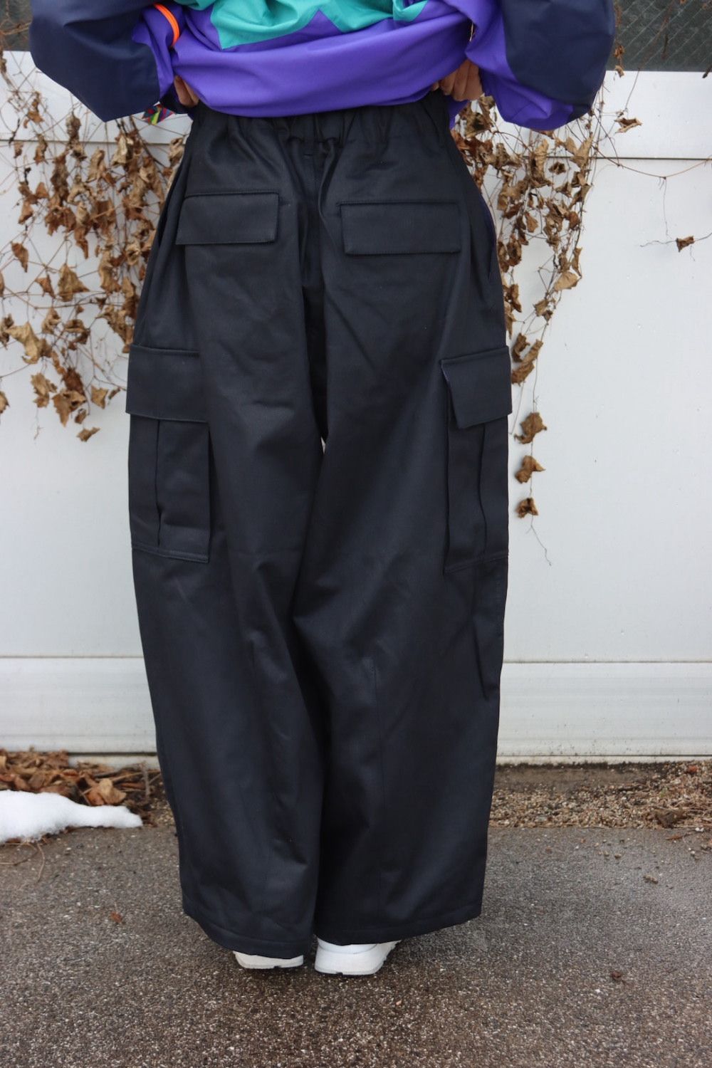 イズネス23SS バルーンカーゴパンツ BALLOON CARGO EZ PANTS(1004AWPT04)BLACK