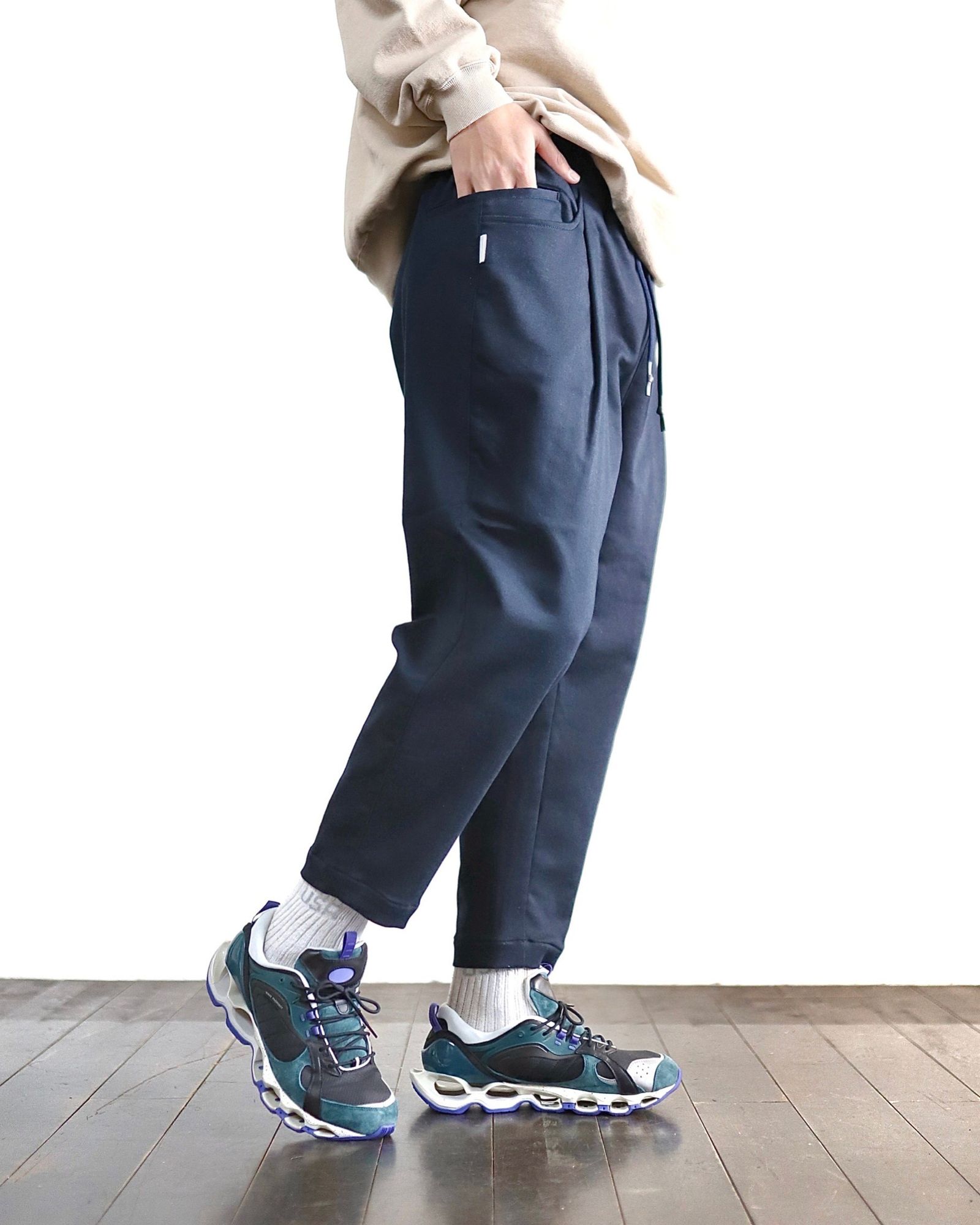 S.F.C 24SS CROPPED TAPEREDE  EASY PANTS  (SFCSS24P01)Navy