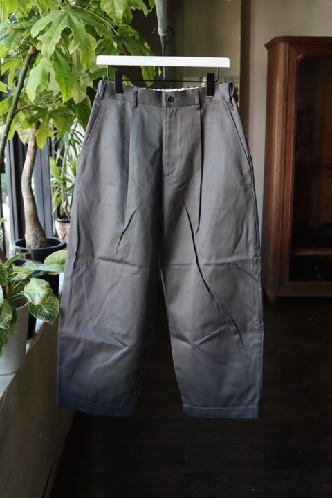 グラフペーパー  25AW Westpoint Chino Wide Tapered Trousers(GM253-40151B)C.GRAY☆8月16日(土)発売！