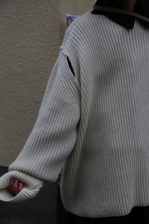 sulvam Slit over knit style 2020.12.27.